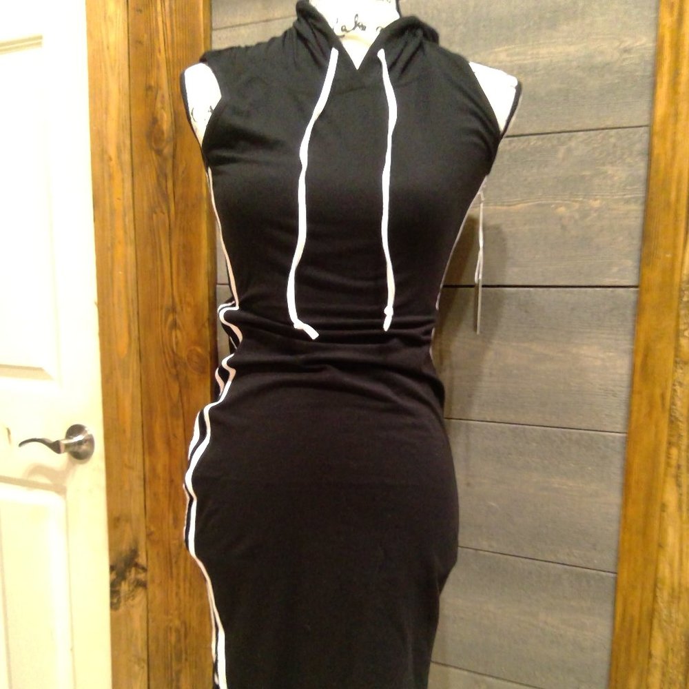Active USA Black Hooded Dress M Sleeveless Bodycon Casual Fitted Pullover